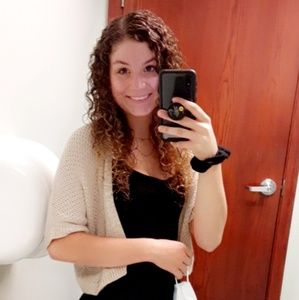 Meet your Posher, Adriana